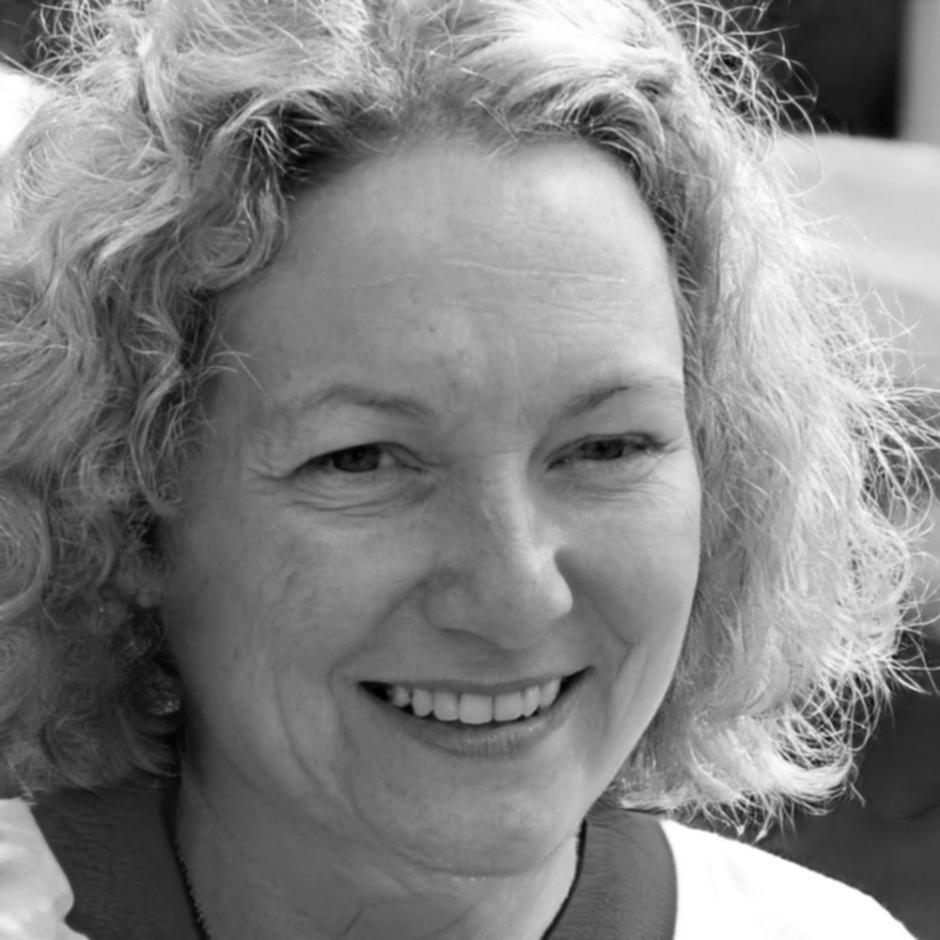 Brigid Lysaght, business cost analysis specialist