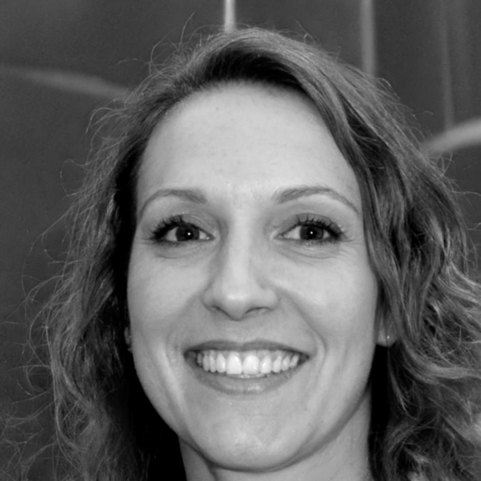 Larissa Pemberton, Senior Financial Analyst